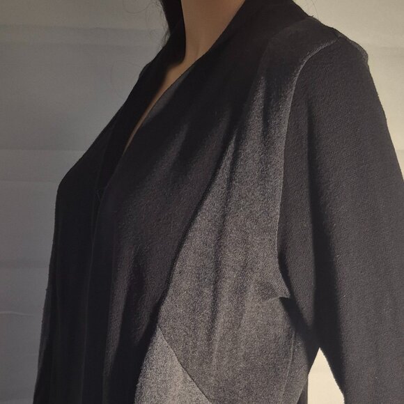 FENN WRIGHT MANSON cardigan style long sweater, black/gray in size Large - Picture 15 of 16